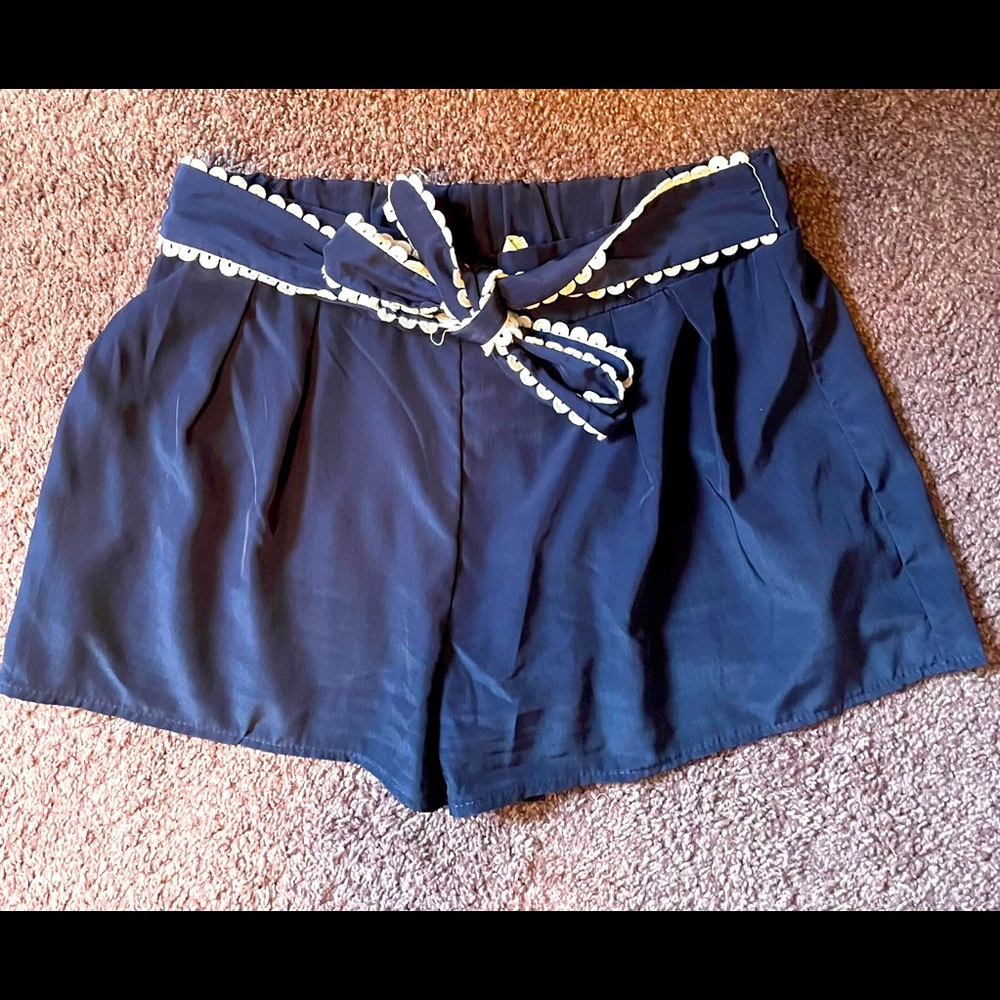 Front tie Francesca’s shorts